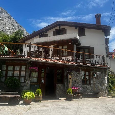 Hotel Rural El Sestil Dobres Exterior photo