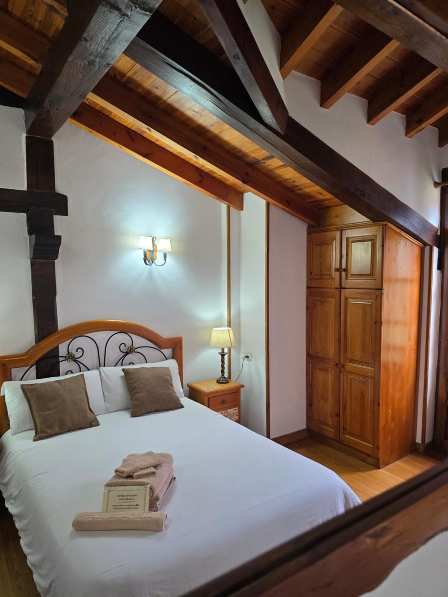 Hotel Rural El Sestil Dobres Exterior photo